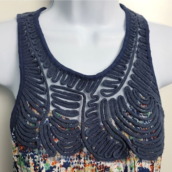 HAZEL Flowy Tank Top  - Picture 4 of 11